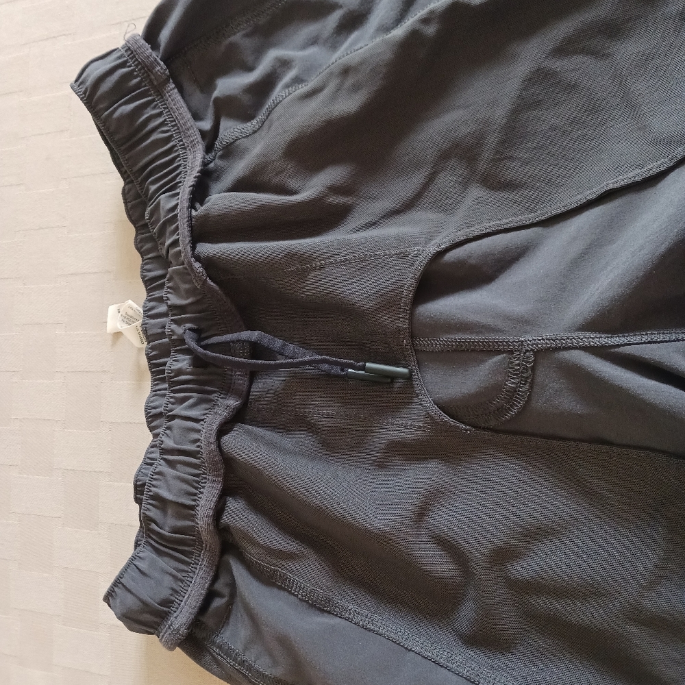 Lululemon Color Block Short - Picture 10 of 11